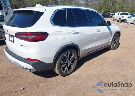 2021 BMW X5 Sdrive40I z USA, uszkodzony, nr VIN 5UXCR4C04M9E05996